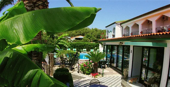 Bilder från hotellet Hotel Marinella - nummer 1 av 7