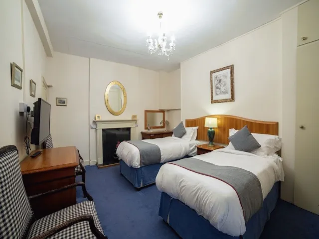 Bilder från hotellet Bailbrook Lodge by OYO Rooms - nummer 1 av 10