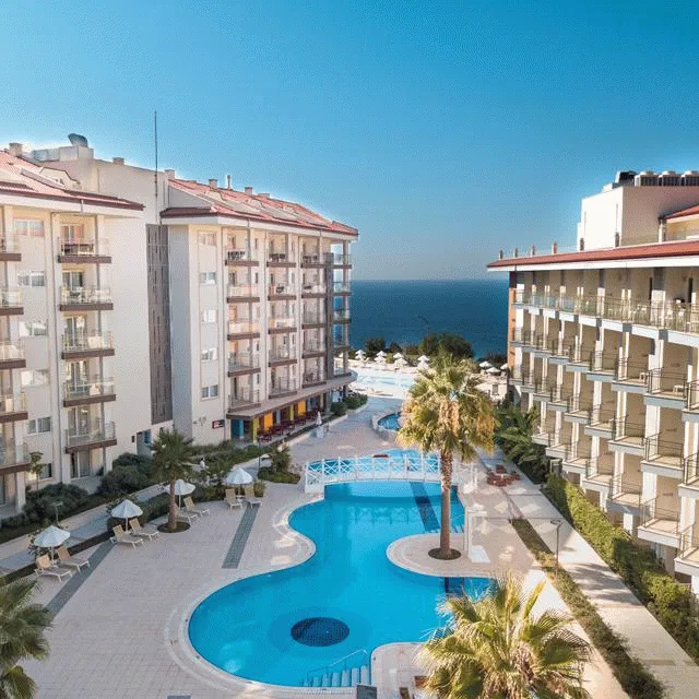 Bilder från hotellet Ramada & Suites by Wyndham Kusadasi Hotel - nummer 1 av 16