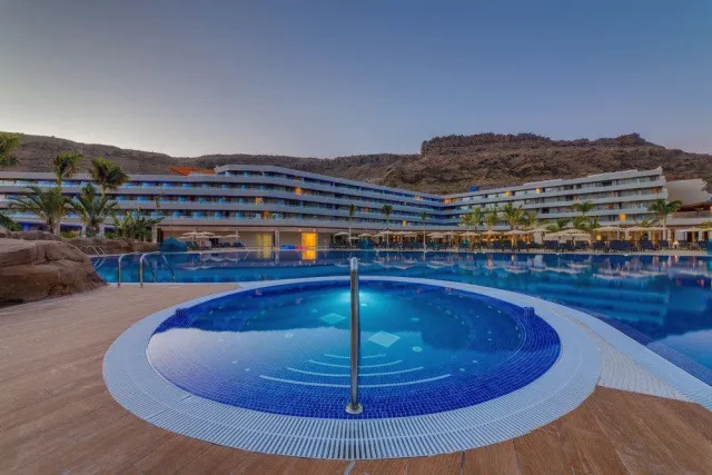 Bilder från hotellet Radisson Blu Resort & Spa, Gran Canaria Mogan - nummer 1 av 47