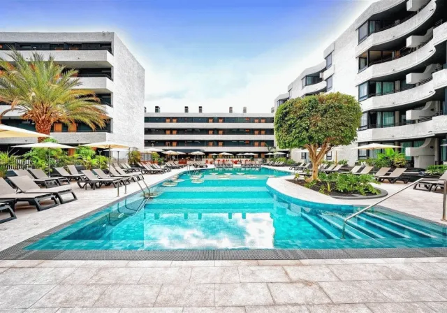 Bilder från hotellet LABRANDA Suites Costa Adeje - nummer 1 av 19