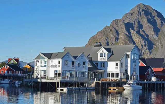 Bilder från hotellet Henningsvaer Bryggehotel - nummer 1 av 12