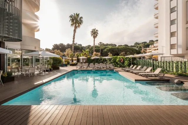 Bilder från hotellet ALEGRIA Fenals Mar - nummer 1 av 7