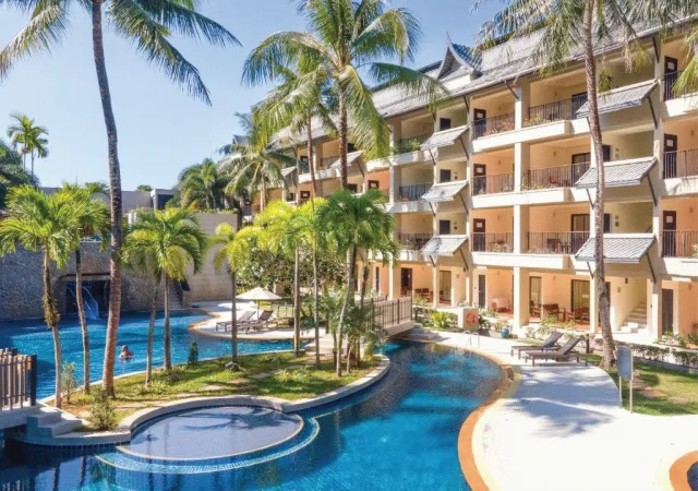 Bilder från hotellet Radisson Resort & Suites Phuket - nummer 1 av 7