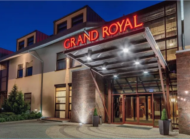 Bilder från hotellet Grand Royal Hotel - nummer 1 av 8