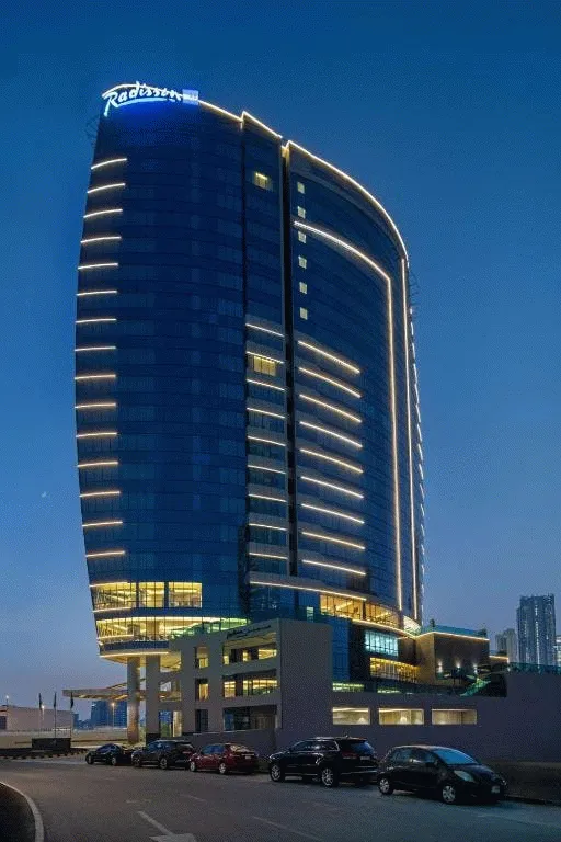 Bilder från hotellet Radisson Blu Hotel, Dubai Canal View - nummer 1 av 12