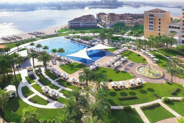 Bilder från hotellet The Ritz-Carlton Abu Dhabi, Grand Canal - nummer 1 av 15