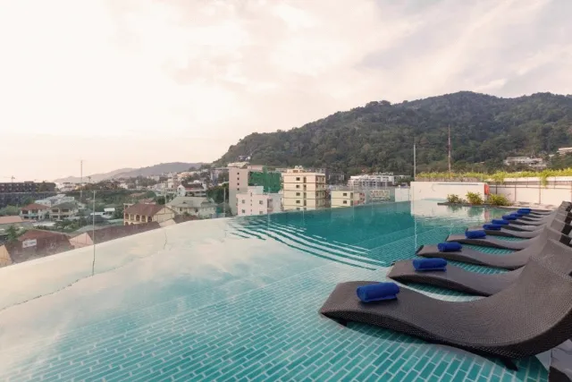 Bilder från hotellet Oakwood Hotel Journeyhub Phuket - nummer 1 av 13