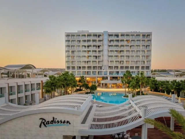Bilder från hotellet Radisson Beach Resort Larnaca - nummer 1 av 8