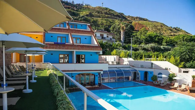 Bilder från hotellet Hotel Tropis - nummer 1 av 13
