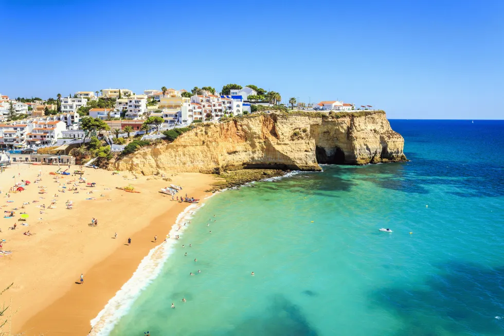 Algarve har ett oändligt antal instagram-vackra stränder och små städer 
