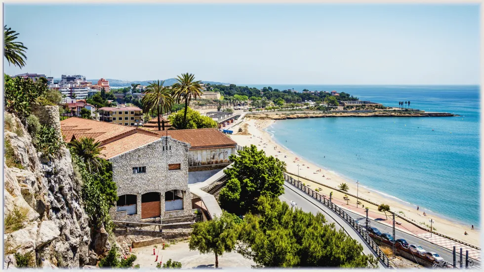 Utsikt över stranden i Tarragona 