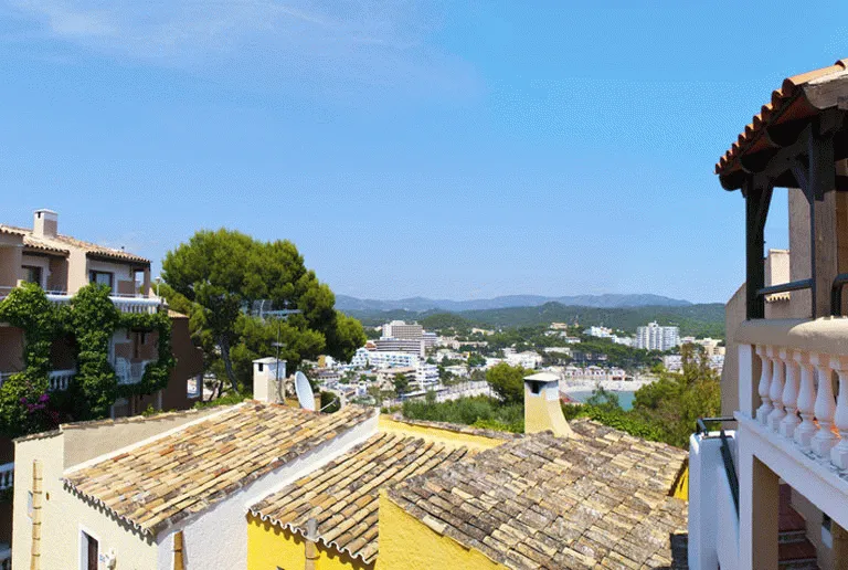 Utsikt över hustaken i Paguera 